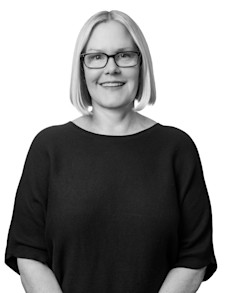 Michele Golombuski headshot